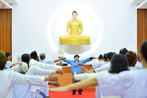 ภาพ No.250039:วันที่ 26-28 กันยายน พ.ศ. 2568 โครงการอบรมอุบาสกแก้ว อุบาสิกาแก้ว รุ่นที่ 3 ตัวแทนทอดกฐินสามัคคีทั่วไทย 30,000 วัด ณ ศูนย์ปฏิบัติธรรมจันทบุรี จ.จันทบุรี