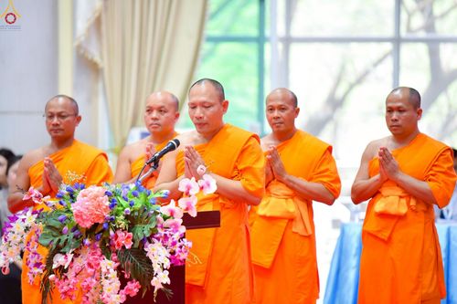 ภาพ No.231502:สัมมนาคณะสงฆ์ เพื่อการฟื้นฟูพระพุทธศาสนา  (ภาคตะวันออก 8 จังหวัด) ปราจีนบุรี ชลบุรี จันทบุรี ฉะเชิงเทรา นครนายก สระแก้ว ระยอง ตราด โครงการกฐินสามัคคีทั่วไทย 30,000 วัด ประจำปี พุทธศักราช 2568 ณ ศูนย์การศึกษาเขาแก้วเสด็จ  อาคารสภาธรรมทายาท  ต.บ้านนา อ.กบิ