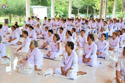 ภาพ No.153868:โครงการอบรมอุบาสก อุบาสิกาแก้ว รุ่นที่ 1 ผู้แทนทอดกฐินสามัคคี 30,000 วัดทั่วไทย ระหว่างวันที่ 6-8 กันยายน พ.ศ. 2567 ณ ศูนย์ปฏิบัติธรรมหนองบัวลำภู