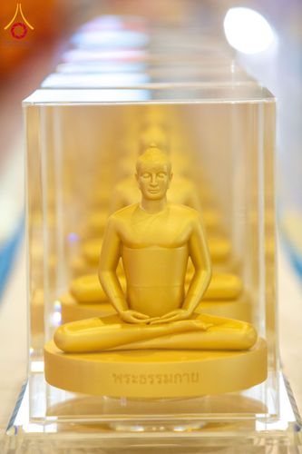 ภาพ No.59927:พิธีเจริญพระพุทธมนต์ "ฉลองอายุวัฒนมงคล 80 ปี หลวงพ่อธัมมชโย" พิธีถวายไทยธรรม คณะสงฆ์ 10,000 กว่าวัดทั่วประเทศ ในวันคุ้มครองโลก วันจันทร์ที่ 22 เมษายน พ.ศ. 2567 ณ สภาธรรมกายสากล วัดพระธรรมกาย จ.ปทุมธานี