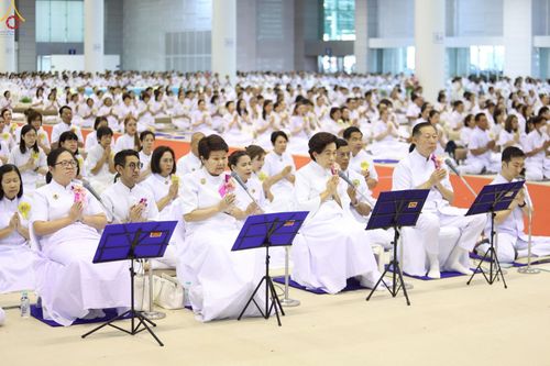 ภาพ No.240629:วันพุธที่ 27 สิงหาคม พ.ศ. 2568 พิธีปฏิบัติธรรมภาคสาย ในวันธรรมชัย ณ วัดพระธรรมกาย จ.ปทุมธานี