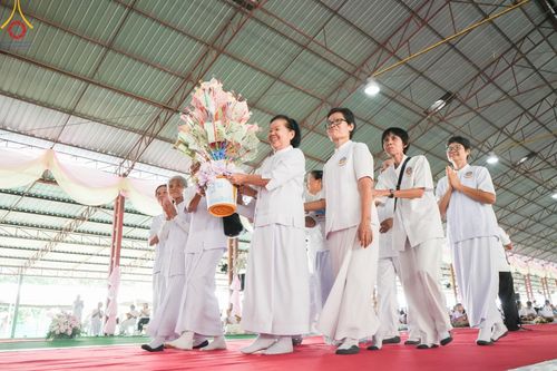 ภาพ No.172463:พิธีทอดกฐินเพื่อสร้าง "ลานเอนกประสงค์พญานาค 4 ตระกูล" วันที่ 15 พฤศจิกายน พ.ศ.2567 ณ พุทธอุทยานนานาชาติ อ.โพนพิสัย จ.หนองคาย