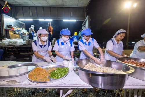 ภาพ No.118022:พิธีถวายภัตตาหารเป็นสังฆทาน แด่คณะพระธรรมยาตรา ปีที่ 12 วันที่ 24 มกราคม พ.ศ. 2567 ณ อนุสรณ์สถานบางนางแท่น จ.นครปฐม