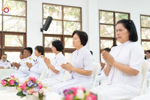 ภาพ No.194739:พิธีเจริญพระพุทธมนต์ และทำบุญตักบาตร ถวายพระราชกุศล แด่พระบาทสมเด็จพระเจ้าอยู่หัว เนื่องในโอกาสพระราชพิธีสมมงคล พระชนมายุเท่าพระบาทสมเด็จพระพุทธยอดฟ้าจุฬาโลกมหาราช สมเด็จพระปฐมบรมกษัตริยาธิราชแห่งพระราชวงศ์จักรี พุทธศักราช 2568 วันที่ 14 มกราคม พ.ศ. 2568