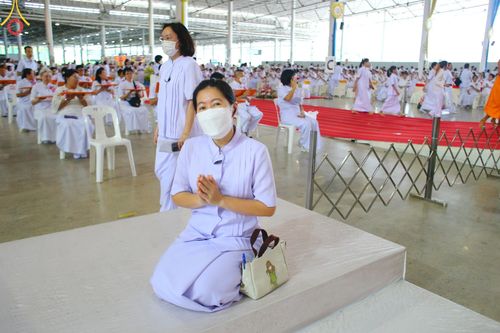 ภาพ No.134553:V.35 เพื่อบุญต้นเดือน การรับบุญของเจ้าหน้าที่หน่วยงานต่างๆ เพื่องานบุญวันอาทิตย์ต้นเดือน ณ วัดพระธรรมกาย วันที่ 7 เมษายน พ.ศ. 2567