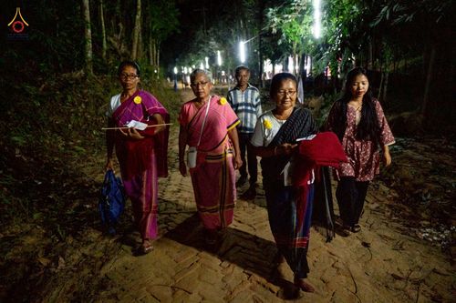 ภาพ No.257486:วันที่ 17 ตุลาคม พ.ศ. 2568 พิธีทอดกฐินสมทบวัดกัลยาณมิตรต่างประเทศ  บูชาธรรม 81 ปี หลวงพ่อธัมมชโย ณ ศูนย์ปฏิบัติธรรมไมตรีปูร์ เมืองคาร์การชารี ประเทศบังกลาเทศ 