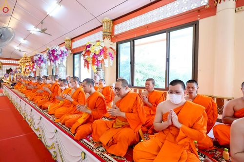 ภาพ No.263243:วันที่ 23 ตุลาคม พ.ศ. 2568 พิธีทอดกฐินสามัคคีทั่วไทย 30,000 วัด โดยคณะศิษยานุศิษย์ บูชาธรรม 81 ปี หลวงพ่อธัมมชโย ณ วัดพรหมวงศาราม เขตดินแดง กรุงเทพมหานคร