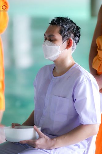 ภาพ No.82499:พิธีปลงผมนาคธรรมทายาท ในโครงการธรรมทายาทระดับอุดมศึกษา รุ่นที่ 50 ภาคฤดูฝน ในวันที่ 10 มิถุนายน พ.ศ. 2566 ณ วัดพระธรรมกาย