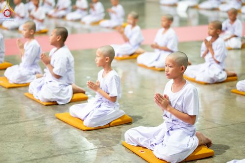 ภาพ No.133655:นาคธรรมทายาทปฏิบัติธรรมก่อนบวช ในโครงการบรรพชาสามเณร ฟื้นฟูพระพุทธศาสนาทั่วไทย ศูนย์อบรมวัดพระธรรมกาย วันที่ 3 เมษายน พ.ศ. 2567