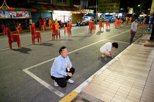 ภาพ No.151610:V.55 ทีมใหญ่ที่หาดใหญ่ เจ้าหน้าที่ทุกสถานะ หลายสัญชาติ ร่วมกันจัดงานตักบาตรที่หาดใหญ่ วันที่ 10-11 สิงหาคม พ.ศ. 2567