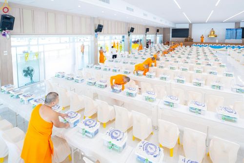 ภาพ No.245149:วันเสาร์ที่ 13 กันยายน พ.ศ. 2568 พิธีถวายสังฆทานแด่คณะสงฆ์ 323 วัด ปีที่ 21 ครั้งที่ 181 พิธีมอบกองทุนหนุนแรงใจช่วยครูใต้ ปีที่ 18 ครั้งทึ่ 144 และพิธีทำบุญอุทิศส่วนกุศลให้ผู้วายชนม์ ณ ศูนย์ปฏิบัติธรรมภาคใต้ จ.สงขลา