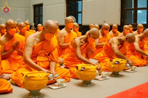 ภาพ No.62092:พิธีอุปสมบทในโครงการอุปสมบทหมู่ บูชาธรรมหลวงพ่อธัมมชโย พ.ศ.2567 ณ อุโบสถ วัดพระธรรมกาย จ.ปทุมธานี วันที่ 13-15 เมษายน พ.ศ. 2567