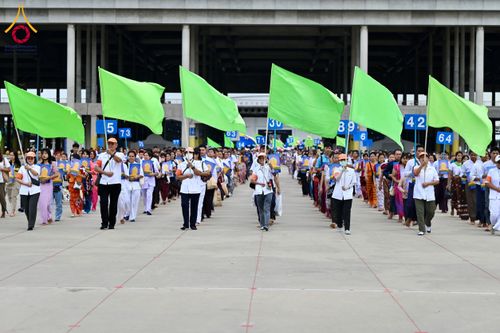 ภาพ No.143655:พิธีถวายผ้าไตร, สวดธรรมจักร, ปฏิบัติธรรม และฟังแสดงพระธรรมเทศนา ภาษาเมียนมา โดยมีสาธุชนชาวเมียนมากว่า 4,000 คน เข้าร่วมพิธี ณ มหารัตนวิหารคด วัดพระธรรมกาย วันอาทิตย์ที่ 7 กรกฎาคม พ.ศ. 2567