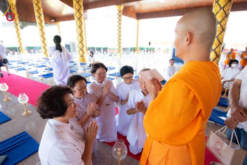 ภาพ No.210646:วันพฤหัสบดีที่ 13 มีนาคม พ.ศ. 2568  สมโภชพระประธานอุโบสถวัดป่าอุบลแก้ว จังหวัดอุบลราชธานี