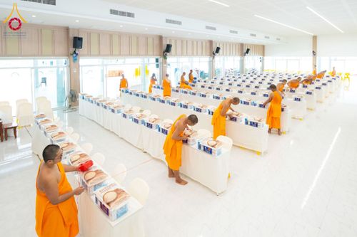 ภาพ No.212410:วันเสาร์ที่ 22 มีนาคม พ.ศ. 2568 พิธีถวายสังฆทานแด่คณะสงฆ์ 323 วัด ปีที่ 21 ครั้งที่ 175 พิธีมอบกองทุนหนุนแรงใจช่วยครูใต้ ปีที่ 18 ครั้งที่ 139 และพิธีทำบุญอุทิศส่วนกุศลให้ผู้วายชนม์ ณ ศูนย์ปฏิบัติธรรมภาคใต้ อำเภอบางกล่ำ จังหวัดสงขลา