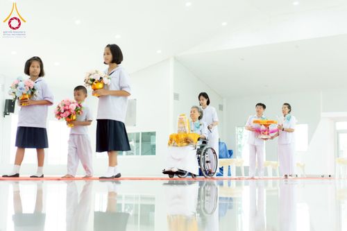 ภาพ No.238530:วันอาทิตย์ที่ 17 สิงหาคม พ.ศ. 2568 พิธีทอดผ้าป่าบำรุงศูนย์อบรมเยาวชนนครปฐม ครบรอบ 14 ปี และพิธีปลูกต้นไม้รอบสระเศรษฐี ณ ศูนย์อบรมเยาวชนนครปฐม