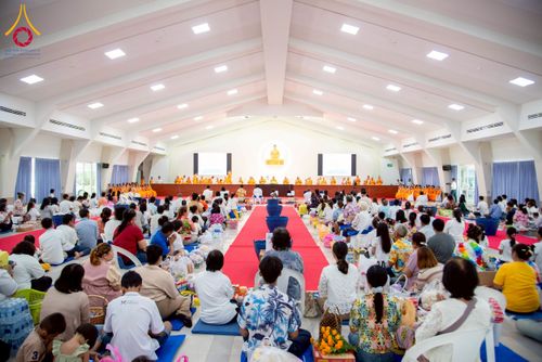 ภาพ No.218030:วันอาทิตย์ที่ 13 เมษายน พ.ศ. 2568 พิธีตักบาตรฉลองสามเณรใหม่ 75 รูป เนื่องในวันสงกรานต์ (โครงการบรรพชาสามเณรฟื้นฟูพระพุทธศาสนาทั่วไทย ประจำปีพุทธศักราช 2568) ณ ศูนย์ปฏิบัติธรรมระยอง(บ้านช่องลม) ตำบลบางบุตร อำเภอบ้านค่าย จังหวัดระยอง