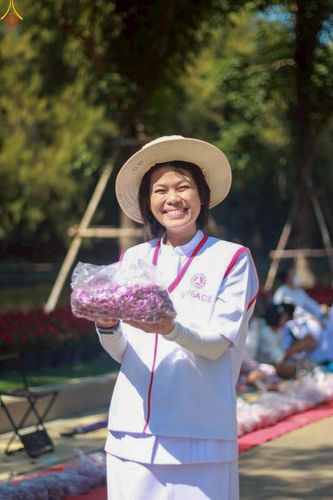 ภาพ No.295992:ภาพเบื้องหลังอาสาสมัครรวมใจ ชุดที่ 1 ในโครงการธรรมยาตรา กตัญญูบูชา มหาปูชนียาจารย์ พระมงคลเทพมุนี(สด จนฺทสโร) พระผู้ปราบมาร อนุสรณ์สถาน 7 แห่ง ปีที่ 14