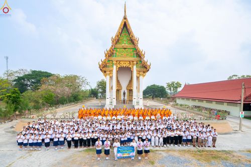 ภาพ No.301208:วันที่ 22 มกราคม พ.ศ. 2569 พิธีทอดผ้าป่าทำนุบำรุงศาสนสถาน ณ วัดใหม่พิบูลย์ผล อ.สองพี่น้อง จ.สุพรรณบุรี ในโครงการธรรมยาตรา กตัญญูบูชา มหาปูชนียาจารย์ พระมงคลเทพมุนี(สด จนฺทสโร) พระผู้ปราบมาร อนุสรณ์สถาน 7 แห่ง ปีที่ 14