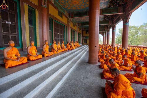 ภาพ No.80016:สามเณรฟังธรรม ปฎิบัติธรรม ในโครงการบรรพชาสามเณรหมู่ ประเทศเนปาล วันที่ 20 มีนาคม พ.ศ.2566