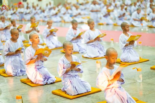 ภาพ No.79610:การปฎิบัติธรรมและกิจวัตรกิจกรรม ของนาคธรรมทายาท ในโครงการบรรพชาสามเณรฟื้นฟูพระพุทธศาสนาทั่วไทย และโครงการมัชฌิมธรรมทายาท วันที่ 4 เมษายน พ.ศ. 2566 ณ วัดพระธรรมกาย