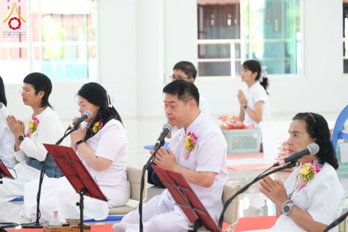 ภาพ No.320893:วันเสาร์ที่ 11 เมษายน พ.ศ.2569 พิธีตักบาตรฉลองสามเณรใหม่ ณ ศูนย์อบรมเยาวชนนครปฐม