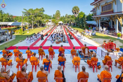 ภาพ No.83147:พิธีถวายสังฆทาน 323 วัด 4 จังหวัดชายแดนภาคใต้ ปีที่ 19 ครั้งที่ 163 พิธีมอบกองทุนหนุนแรงใจช่วยครูใต้ ปีที่ 16 ครั้งที่ 128  และพิธีทำบุญอุทิศส่วนกุศลให้ผู้วายชนม์ ในวันเสาร์ที่ 8 กรกฎาคม พ.ศ. 2566 ณ หอประชุม อาคารพระสุทธิสมณวัตรานุสรณ์   วัดมุจลินทวาปีวิ