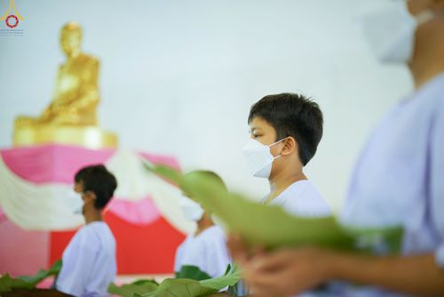 ภาพ No.78706:พิธีปลงผมนาคธรรมทายาท โครงการอบรมยุวธรรมทายาท มัชฌิมธรรมทายาท และธรรมทายาทรุ่นอุดมศึกษา ณ สภาธรรมกายสากล วัดพระธรรมกาย วันเสาร์ที่ 1 เมษายน พ.ศ. 2566