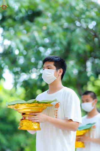 ภาพ No.83218:พิธีตัดปอยผมและปลงผม ในโครงการบรรพชาอุปสมบทหมู่ ธรรมทายาทนานาชาติ (ภาคภาษาจีน) รุ่นที่ 18 ณ วัดพระธรรมกาย วันเสาร์ที่ 8 กรกฎาคม พ.ศ.2566