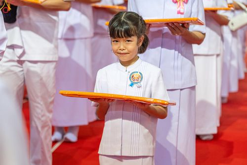 ภาพ No.318461:วันอาทิตย์ต้นเดือนที่ 5 เมษายน พ.ศ.2569 พิธีทอดผ้าป่าสมทบมหาสังฆทาน 40,000 กว่าวัดทั่วประเทศ ณ สภาธรรมกายสากล วัดพระธรรมกาย