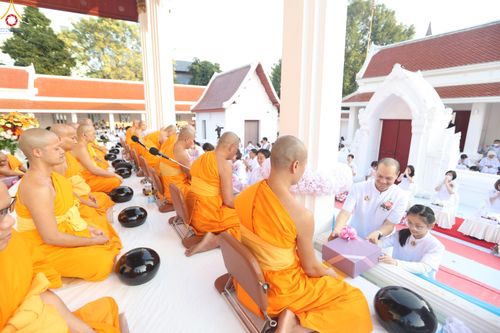 ภาพ No.297568:วันที่ 18 มกราคม พ.ศ. 2569 พิธีตักบาตรพระธรรมยาตรา ณ วัดโบสถ์บน ต.บางคูเวียง จ.นนทบุรี อนุสรณ์สถานลำดับที่ 4 สถานที่เกิดด้วยกายธรรม ในโครงการธรรมยาตรา กตัญญูบูชา มหาปูชนียาจารย์ พระมงคลเทพมุนี(สด จนฺทสโร) พระผู้ปราบมาร อนุสรณ์สถาน 7 แห่ง ปีที่ 14