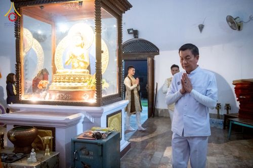 ภาพ No.213042:วันที่ 14 - 15 มีนาคม พ.ศ. 2568 คณะสงฆ์และสามเณรเดินธรรมยาตรา ในโครงการบวชสามเณรเนปาล 500 รูป ไปยังสถานที่รอบมายาเทวีและลุมพินีเกรด ณ ลุมพินี ประเทศเนปาล