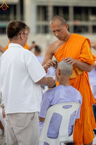 ภาพ No.132791:พิธีปลงผมยุวธรรมทายาท รุ่นที่ 32 มัชฌิมธรรมทายาท รุ่นที่ 28 ณ ลานธรรม วัดพระธรรมกาย วันเสาร์ที่ 30 มีนาคม พ.ศ. 2567