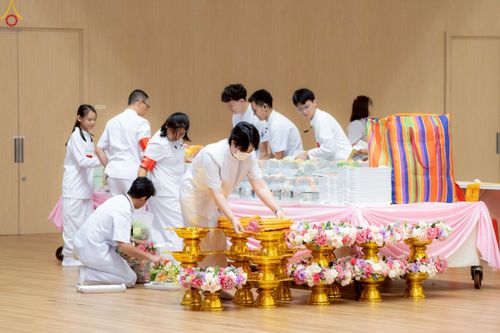 ภาพ No.225488:วันอาทิตย์ที่ 18 พฤษภาคม พ.ศ. 2568 พิธีร่วมบุญการศึกษา พระภิกษุ สามเณร ณ ห้องแก้วสารพัดนึก 2 วัดพระธรรมกาย