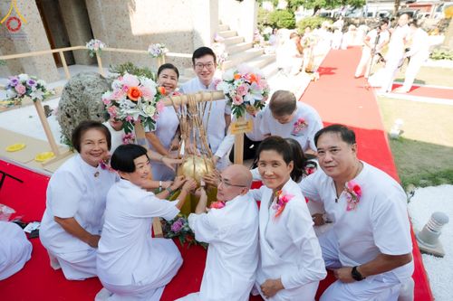 ภาพ No.141775:พิธีประดิษฐานลูกนิมิตมหาสมบัติ  ผูกสีมา สถาปนาอุโบสถ "บูชาธรรม 80 ปี หลวงพ่อธัมมชโย" ณ วัดพระธรรมกายโทชิหงิ ประเทศญี่ปุ่น วันอาทิตย์ที่ 16 มิถุนายน พ.ศ. 2567