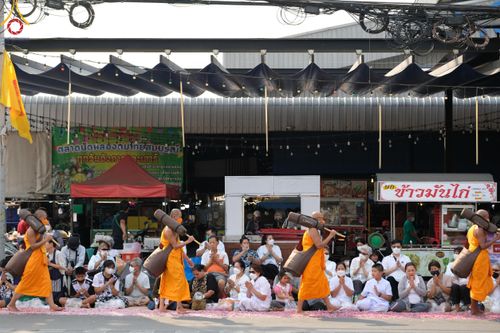 ภาพ No.120157:พิธีต้อนรับพระธรรมยาตรา ในโครงการธรรมยาตรา กตัญญูบูชา มหาปูชนียาจารย์ พระมงคลเทพมุนี(สด จนฺทสโร) พระผู้ปราบมาร อนุสรณ์สถาน 7 แห่ง ปีที่ 12 วันที่ 28 มกราคม พ.ศ. 2567 ณ วัดพระธรรมกาย จ.ปทุมธานี