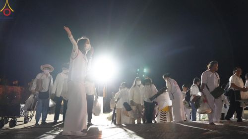 ภาพ No.119529:V.18 ทันทีม การเตรียมงาน เก็บงาน การรับบุญของเจ้าหน้าที่หน่วยงานต่างๆ เพื่อโครงการธรรมยาตรา กตัญญูบูชามหาปูชนียาจารย์ พระมงคลเทพมุนี (สด จนฺทสโร) พระผู้ปราบมาร อนุสรณ์สถาน 7 แห่ง ปีที่ 12 ระหว่างวันที่ 2 - 31 มกราคม พ.ศ.2567