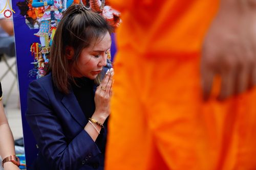 ภาพ No.128339:พิธีอัญเชิญพระบรมสารีริกธาตุ " ใจกลางเมืองนครหาดใหญ่ " เพื่อประดิษฐาน ณ มหารัตนเจดีย์สิริปทุมสวรรค์ (เจดีย์อริยพุทธะ 5 พระองค์) ศูนย์ปฏิบัติธรรมภาคใต้ อ.บางกล่ำ จ.สงขลา  วันที่ 9 มีนาคม พ.ศ.2567 (ชุดที่ 1)