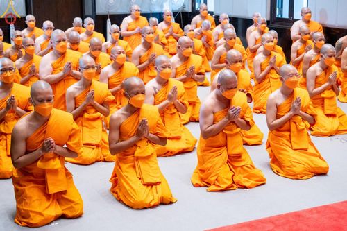 ภาพ No.141475:พิธีบรรพชาอุปสมบท โครงการอุปสมบทหมู่รุ่นผู้บริหาร รุ่นที่ 14 โครงการอุปสมบทหมู่ธรรมทายาท ระดับอุดมศึกษา รุ่นที่ 51 ภาคฤดูฝน ณ โบสถ์พระไตรปิฎก วัดพระธรรมกาย ในวันเสาร์ที่ 15 มิถุนายน พ.ศ. 2567