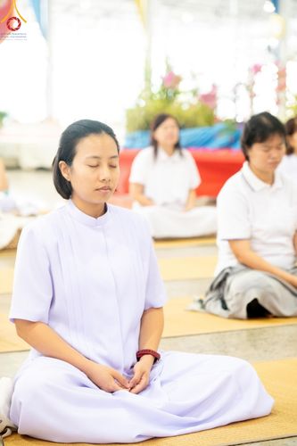 ภาพ No.205997:พิธีตักบาตร และ พิธีบูชาข้าวพระ ในวันอาทิตย์ต้นเดือน 2 กุมภาพันธ์ พ.ศ. 2568 ณ สภาธรรมกายสากล วัดพระธรรมกาย