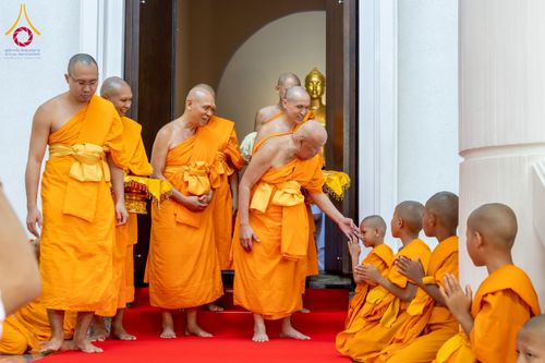 ภาพ No.223882:วันอาทิตย์ที่ 11 พฤษภาคม พ.ศ. 2568 พิธีอุปสมบทสามเณรเปรียญธรรมอุปสมบทอุทิศชีวิต 9 รูป อุบาสก 1 ท่าน ณ อุโบสถพระไตรปิฏกวัดพระธรรมกาย