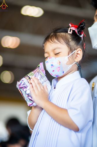 ภาพ No.81485:พิธีตักบาตร ข้าวสารอาหารแห้ง และพิธีบูชาข้าวพระ ณ สภาธรรมกายสากล วัดพระธรรมกาย วันเสาร์ที่ 3 มิถุนายน 2566