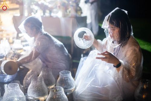 ภาพ No.89388:พิธีประดิษฐานรูปหล่อทองคำ  คุณยายอาจารย์มหารัตนอุบาสิกาจันทร์ ขนนกยูง ภายในมหาวิหารคุณยายอาจารย์ฯ เนื่องในวันครูผู้ค้นพบวิชชาธรรมกาย วันศุกร์ที่ 29 กันยายน พ.ศ. 2566 ณ วัดพระธรรมกาย จ.ปทุมธานี