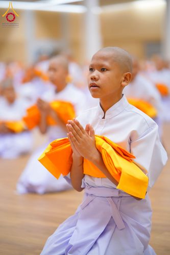 ภาพ No.319512:วันเสาร์ที่ 4 เมษายน พ.ศ.2569 พิธีขอขมา มอบผ้าไตร และถวายบาตรแด่นาคธรรมทายาท ในโครงการบรรพชาสามเณรฟื้นฟูพระพุทธศาสนาทั่วไทย โครงการหน่อแก้วเปรียญธรรม รุ่นที่ 14 โครงการสามเณรยุวธรรมทายาท รุ่นที่ 34 โครงการสามเณรมัชฌิมธรรมทายาท รุ่นที่ 30 ณ สภาธรรมกายสากล