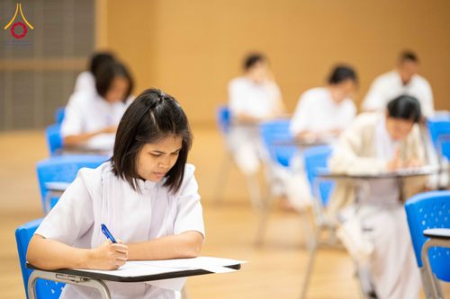 ภาพ No.309565:วันที่ 12 กุมภาพันธ์ พ.ศ. 2569 การสอบบาลีสนามหลวง ประจำปี 2569 ประโยค 1-2, ป.ธ.3/ ประโยค บ.ศ.1-2, บ.ศ.3 ณ สนามสอบประจำจังหวัดปทุมธานี แห่งที่ 2  วัดพระธรรมกาย อ.คลองหลวง จ.ปทุมธานี