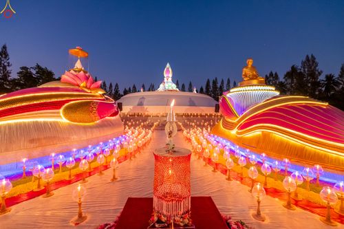 ภาพ No.292122:วันที่ 10 มกราคม พ.ศ. 2569 พิธีจุดประทีปถวายเป็นพุทธบูชา และบูชาธรรมมหาปูชนียาจารย์  ณ อนุสรณ์สถานคลองบางนางแท่น อ.สามพราน จ.นครปฐม ในโครงการธรรมยาตรา กตัญญูบูชา มหาปูชนียาจารย์ พระมงคลเทพมุนี(สด จนฺทสโร) พระผู้ปราบมาร อนุสรณ์สถาน 7 แห่ง ปีที่ 14