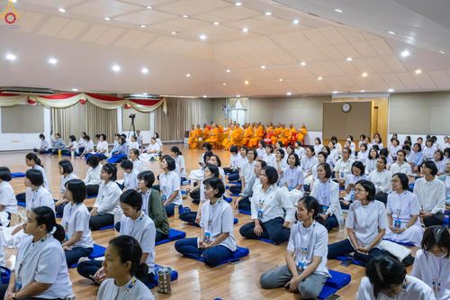 ภาพ No.319991:วันที่ 6 เมษายน พ.ศ.2569 ทีมจัดภัตตาหารประชุมเตรียมงานถวายมหาสังฆทาน 40,000 กว่าวัดทั่วประเทศ บูชาธรรม 82 ปี หลวงพ่อธัมมชโย