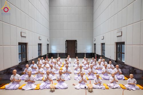 ภาพ No.286569:วันเสาร์ที่ 12 กรกฏาคม พ.ศ.2568 พิธีบรรพชาอุปสมบท  โครงการบรรพชาอุปสมบทหมู่ ธรรมทายาทนานาชาติ(ภาคภาษาจีน), โครงการบรรพชาสามเณร โรงเรียนนานาชาติ รุ่นที 14