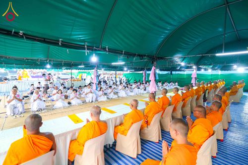 ภาพ No.299203:วันที่ 21 มกราคม พ.ศ. 2569 พิธีถวายภัตตาหารเป็นสังฆทาน แด่พระธรรมยาตรา ณ อนุสรณ์สถานบางปลา วัดบางปลา อำเภอบางเลน จังหวัดนครปฐม ในโครงการธรรมยาตรา กตัญญูบูชา มหาปูชนียาจารย์ พระมงคลเทพมุนี(สด จนฺทสโร) พระผู้ปราบมาร อนุสรณ์สถาน 7 แห่ง ปีที่ 14