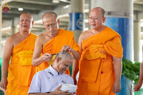 ภาพ No.339844:วันที่ 19 กรกฎาคม พ.ศ.2569 พิธีตัดปอยผม โครงการบวชพระนานาชาติ AEC และ WAB รุ่นที่ 10 THE AEC & INTERNATIONAL ORDINATION PROGRAM ณ มหารัตนวิหารคด 30 วัดพระธรรมกาย ปทุมธานี